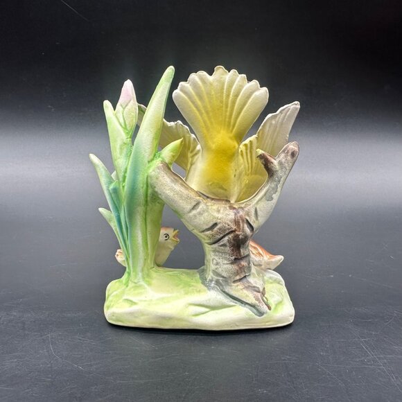 Vintage Flicker Bird Figurine Victoria Ceramics Japan Flowers Mid Century - Picture 3 of 10